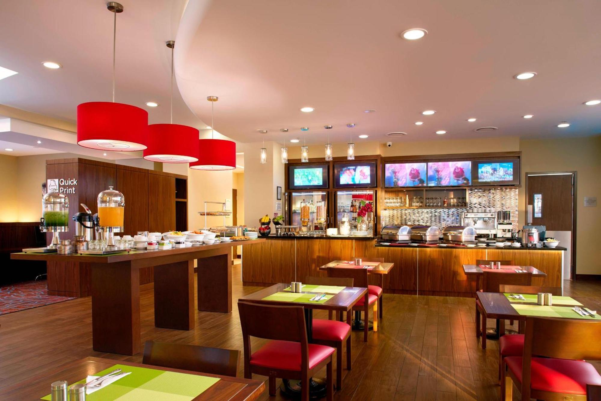 Courtyard By Marriott Hermosillo Exterior photo