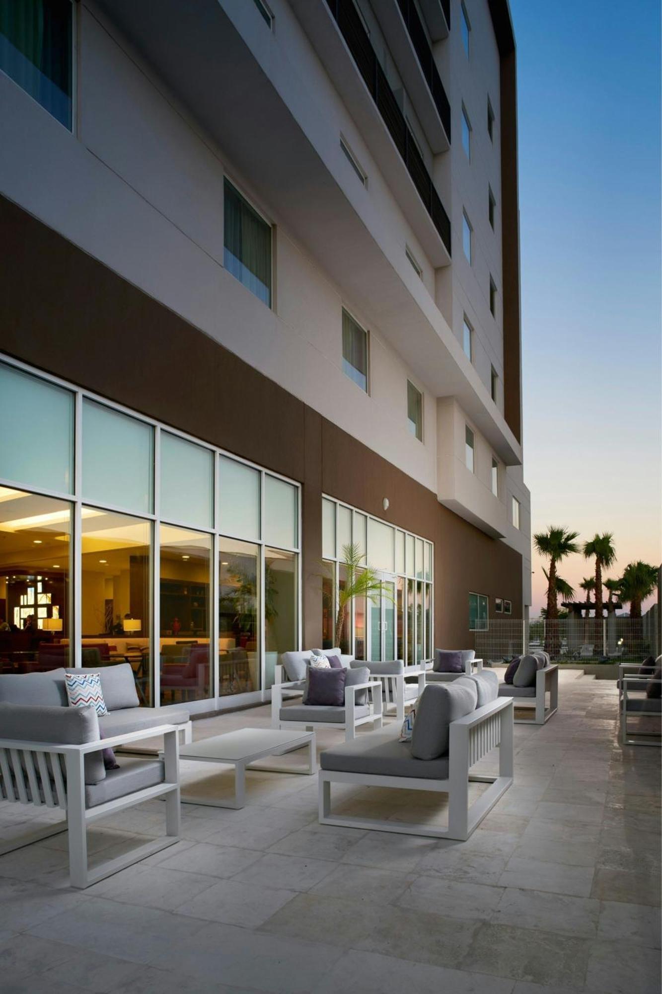 Courtyard By Marriott Hermosillo Exterior photo