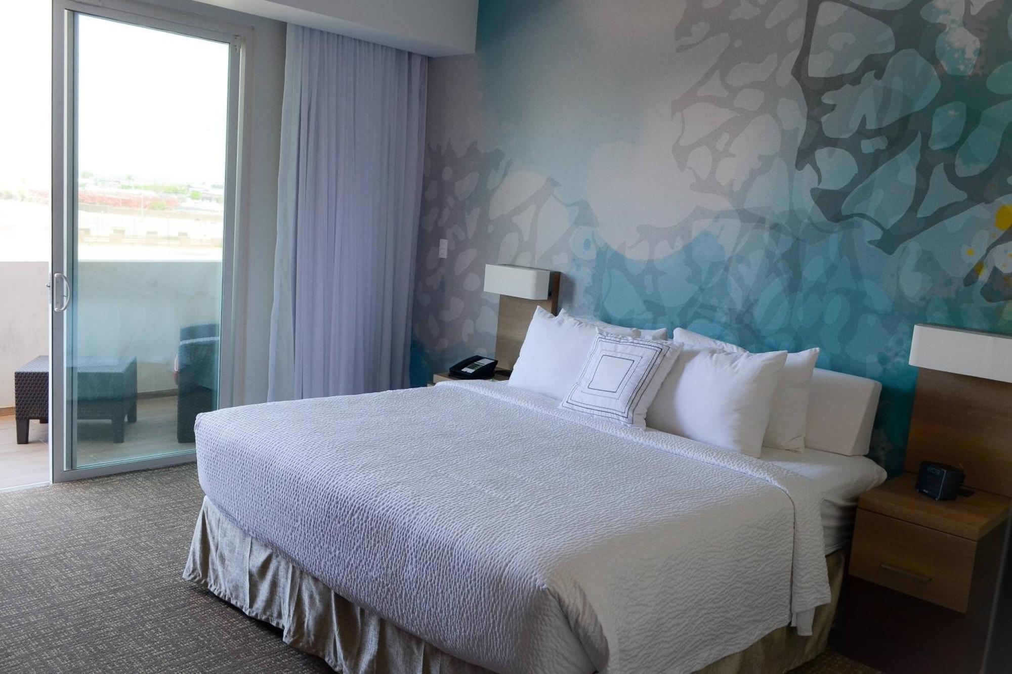 Courtyard By Marriott Hermosillo Exterior photo