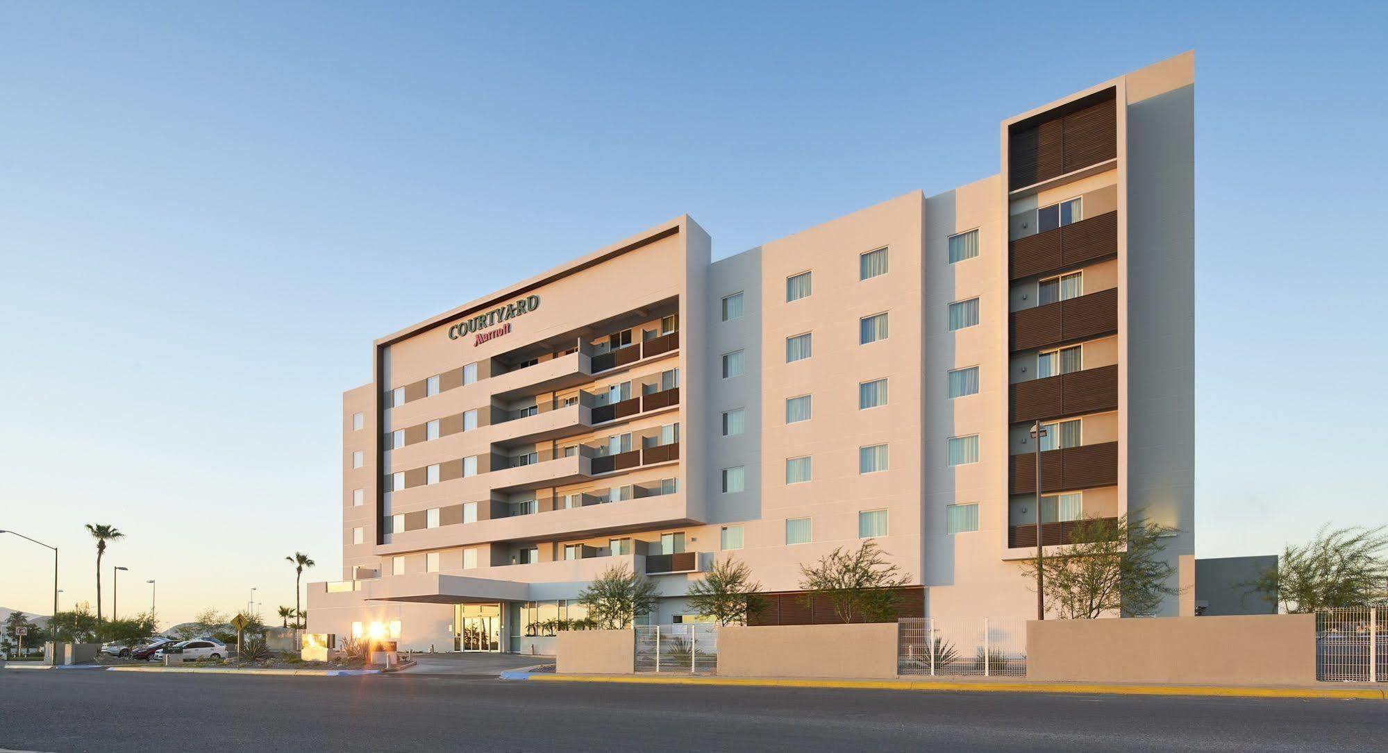 Courtyard By Marriott Hermosillo Exterior photo
